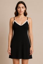 Noir Dantel Detaylı Elbise